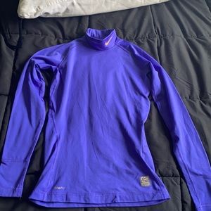 nike thermal top